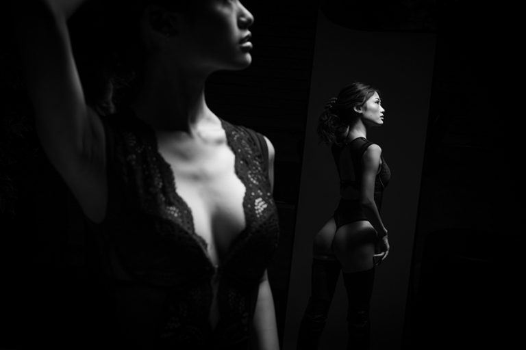 creating sexy, intimate, timeless, elegant lingerie and boudoir photography
