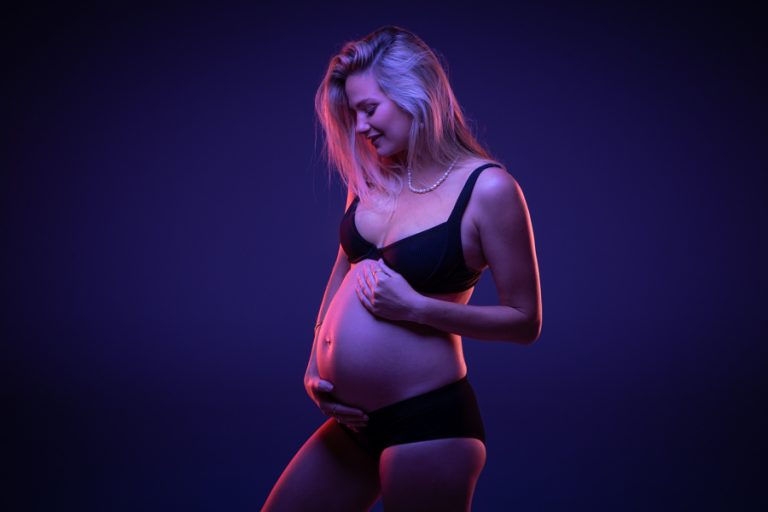 artistic pregnancy photography on Gold Coast